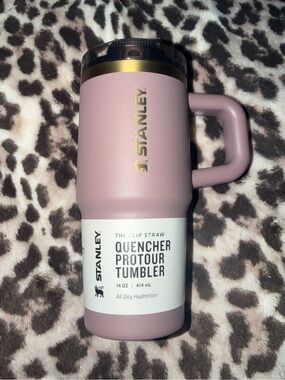 Stanley Quencher ProTour Tumbler in mauve with gold logo